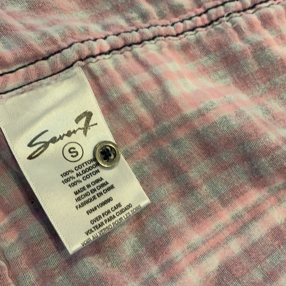 Button Down - Picture 4 of 4